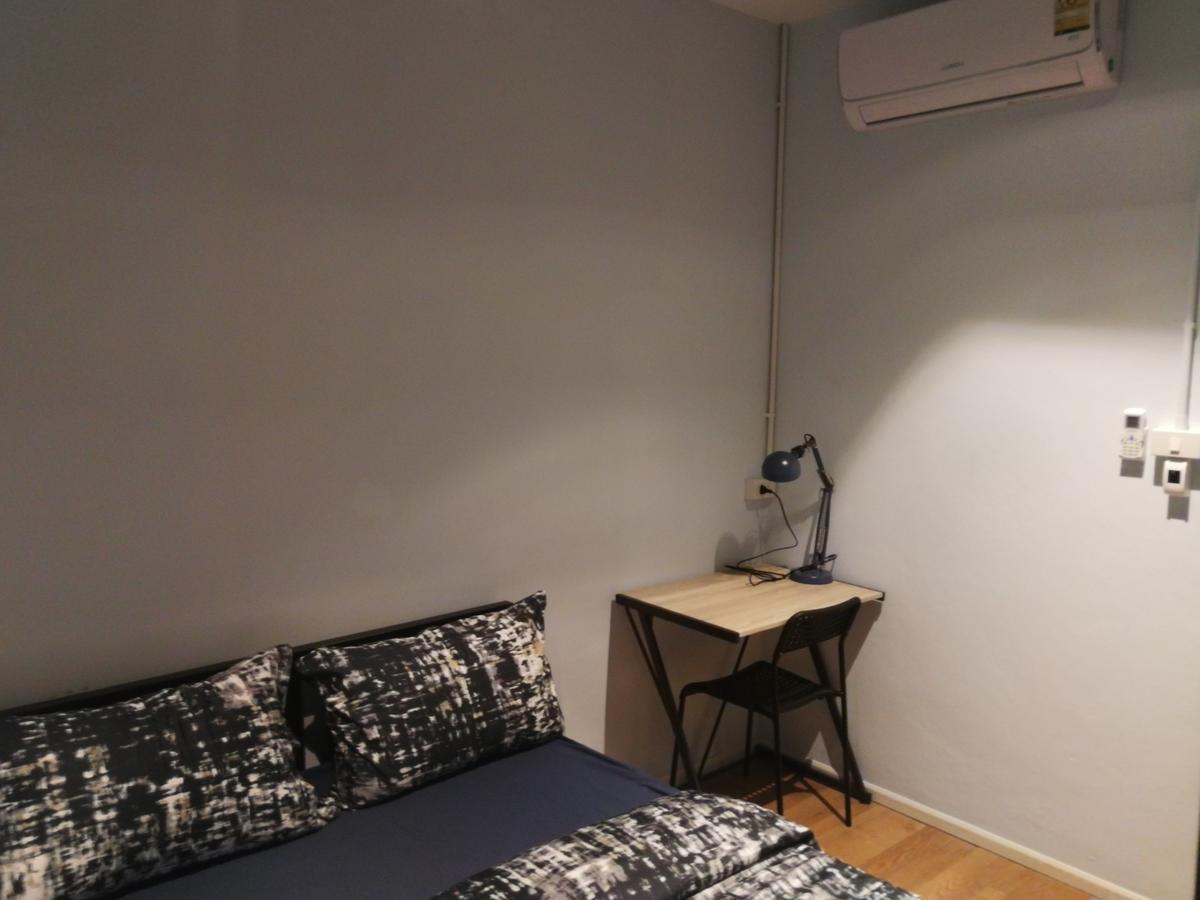 Wj Hostel Bangkok Exterior photo